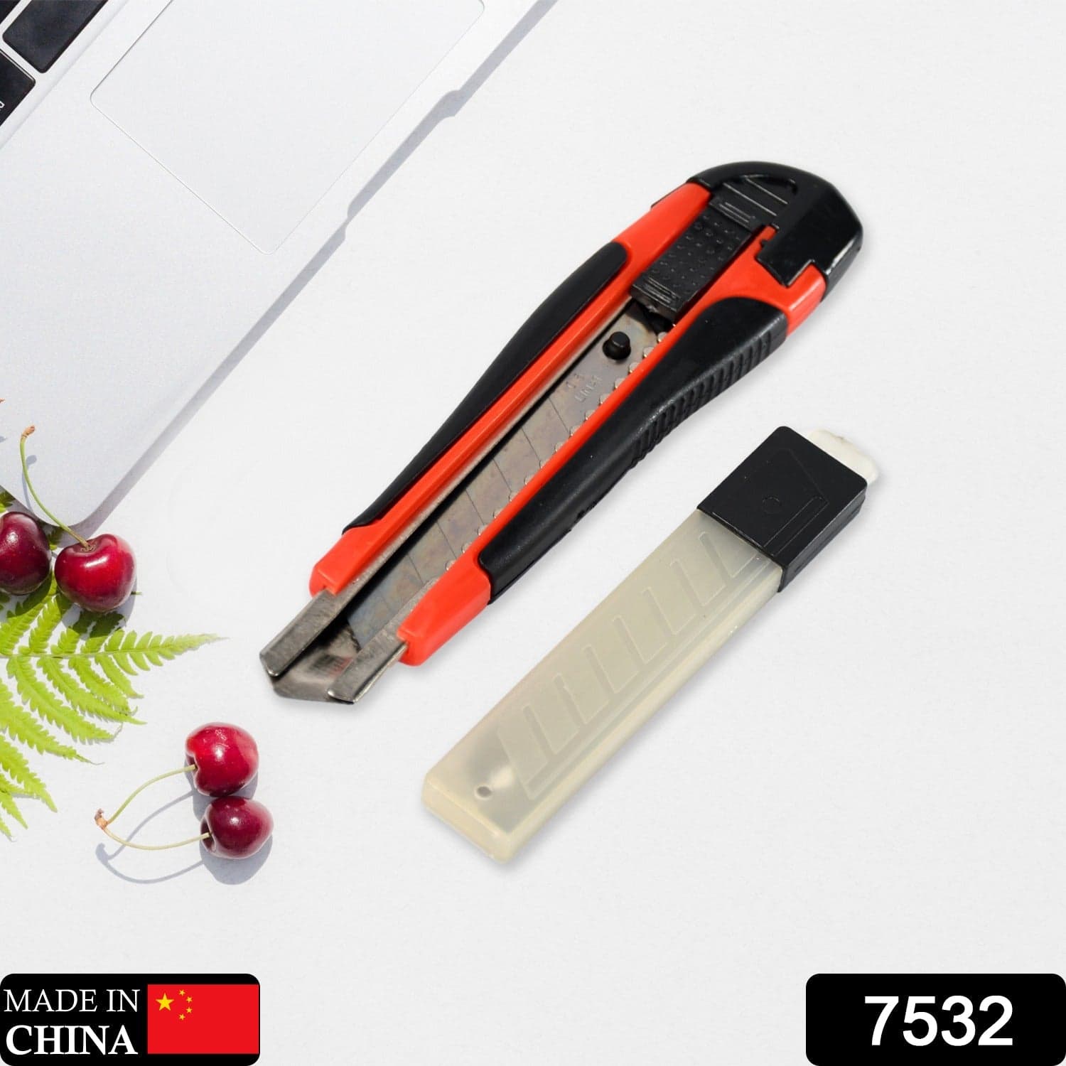 Heavy Duty 18mm Cutter Knife Set with Extra Blades for Office & Home thumbnail 2