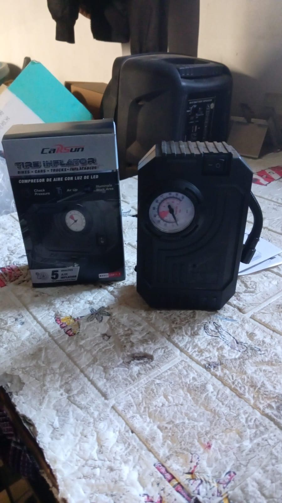 Tire Inflator Portable Air Compressor 12V Small Air Pump For Car Tires Bicycle Balloons thumbnail 9