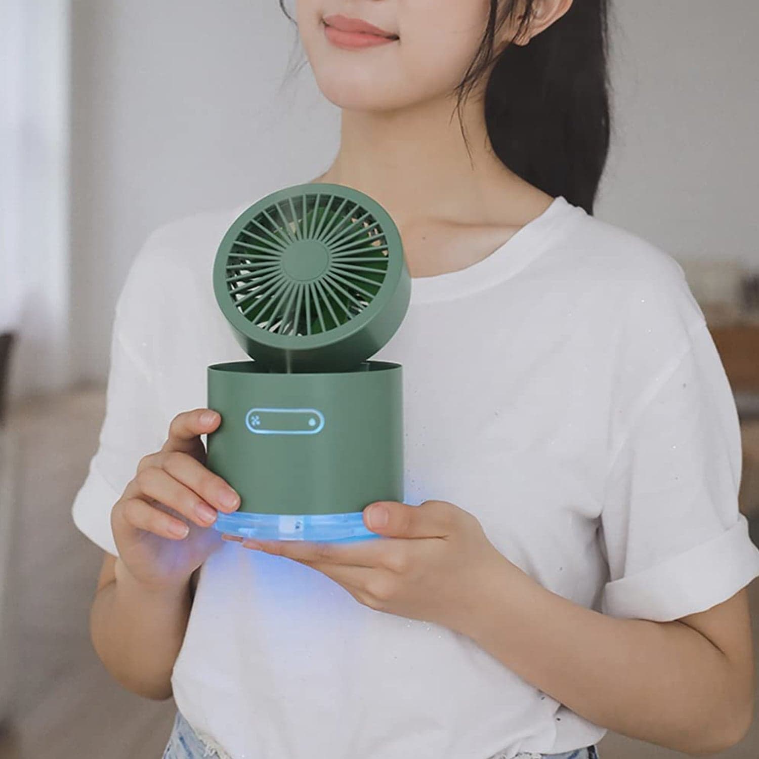 Mini Desktop Cooling Fan with Humidifier Spray thumbnail 7