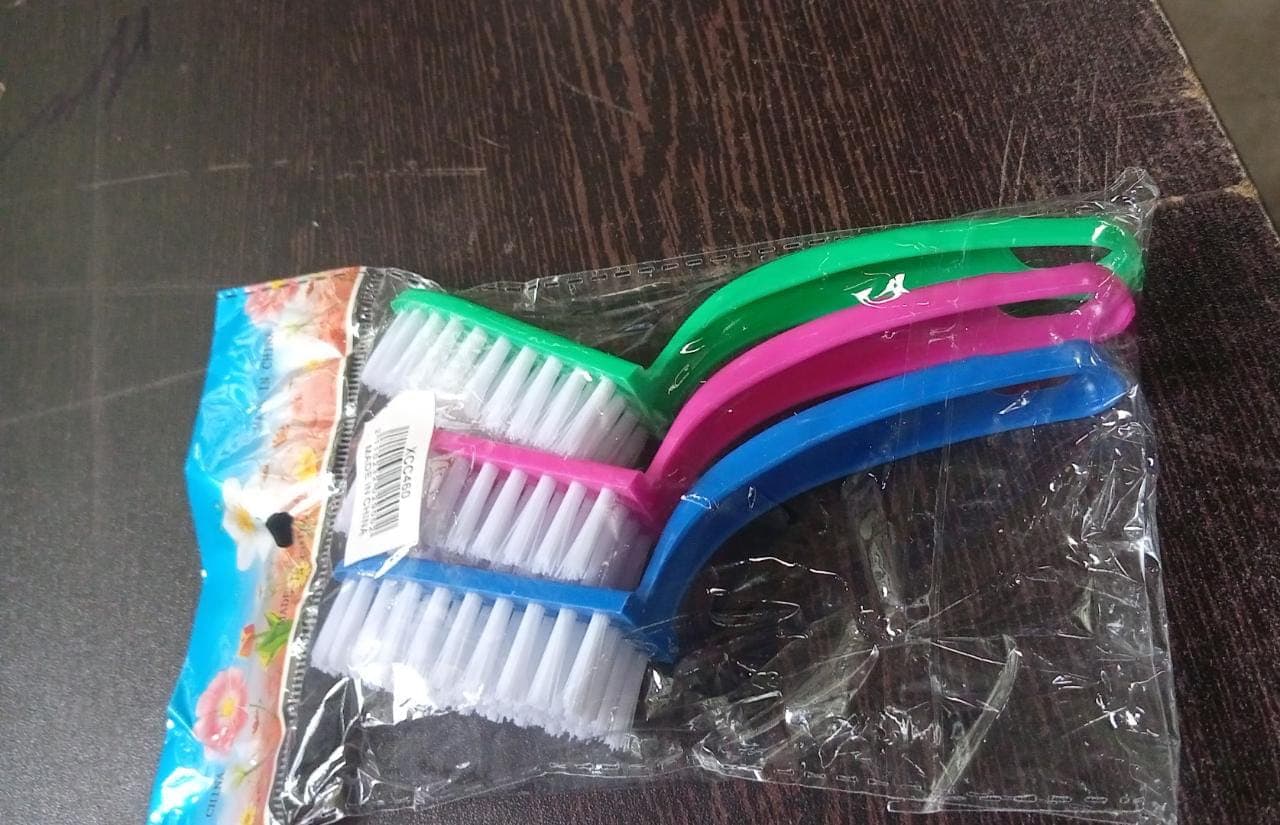 Multi-Purpose Kitchen Cleaning Brushes - Fish Cleaning Vegetable Cleaning Tool Cleaner Utensils Fruit Cleaning 3 Piece thumbnail 6