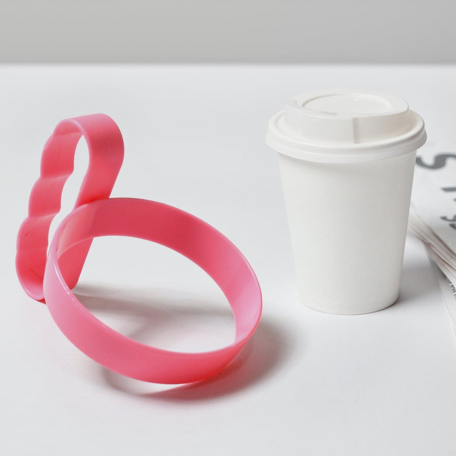 Anti-Slip Plastic Tumbler Handle of Lightweight Cupholder Grip (1 Pc) thumbnail 3