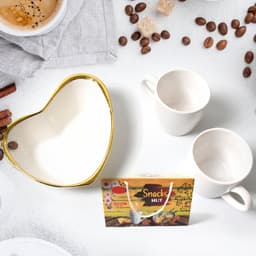Snacks Hut Ceramic Tea / Cups Set With Heart Shape Plastic Serving Platter