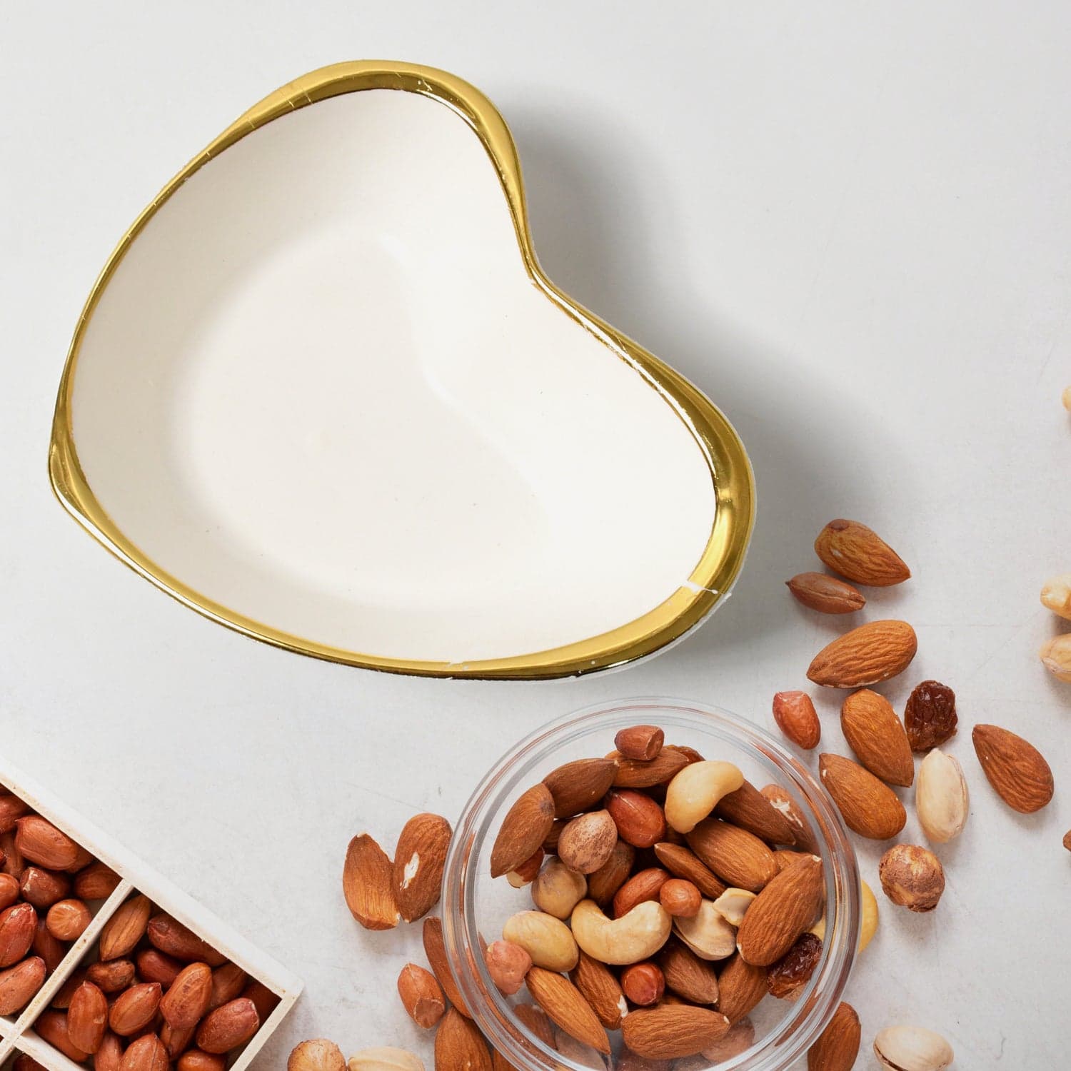 Snacks Hut Ceramic Tea / Cups Set With Heart Shape Plastic Serving Platter thumbnail 5