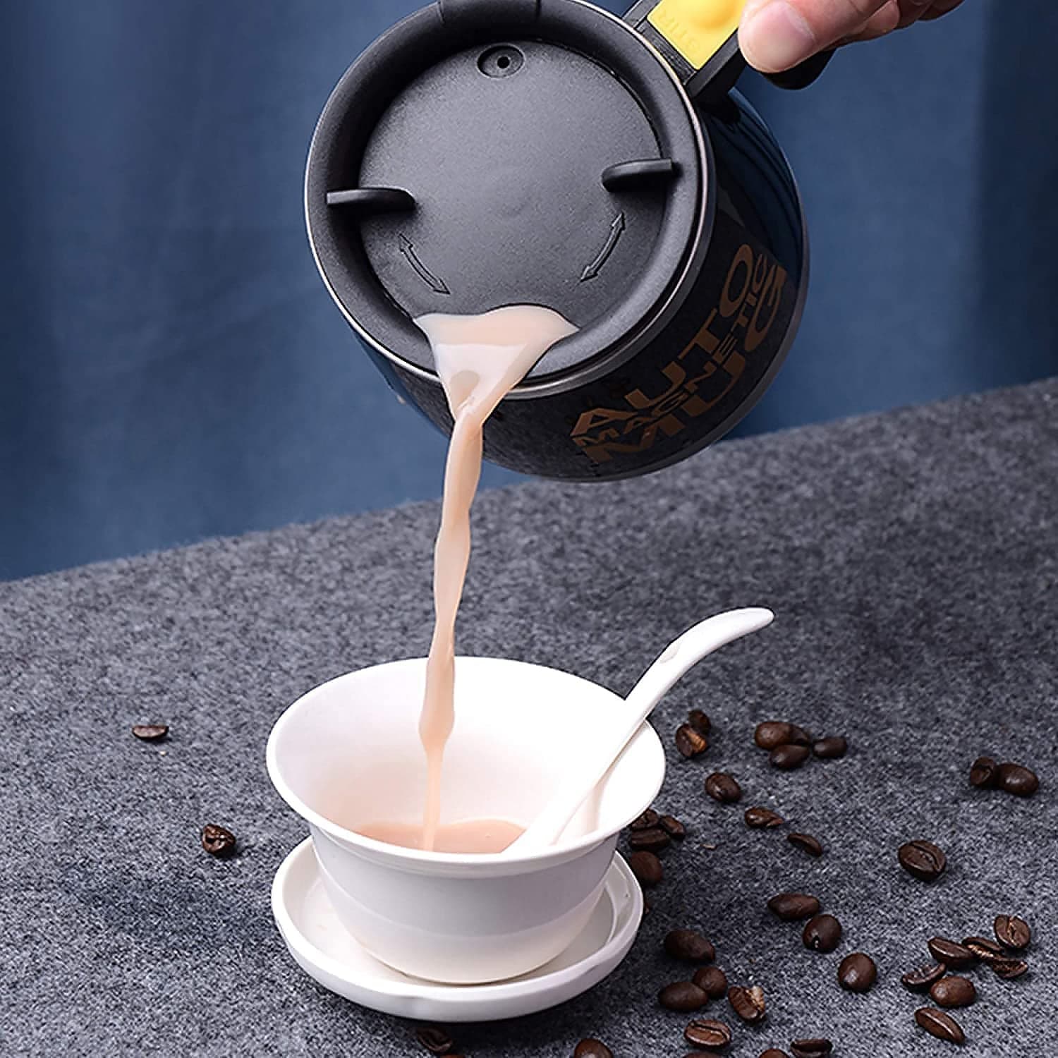 Self Stirring Mug With Lid Used In All Kinds Of Household And Official Places For Serving Drinks thumbnail 5