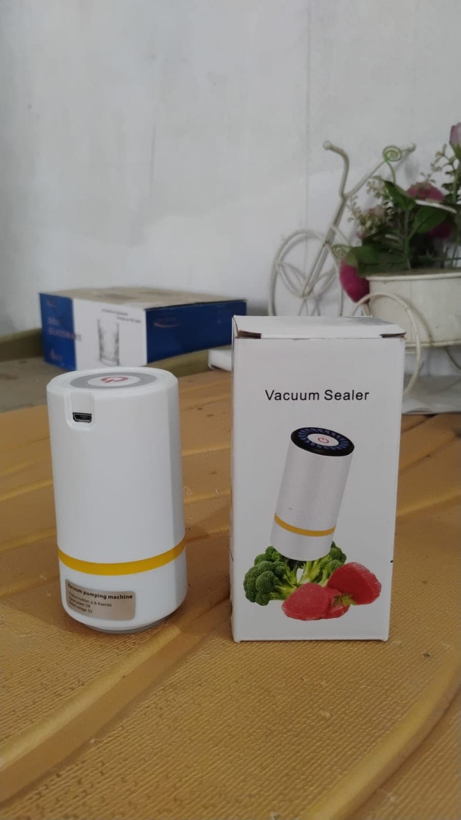 Portable Usb Rechargeable Vacuum Sealer Machine 1 Pc thumbnail 8