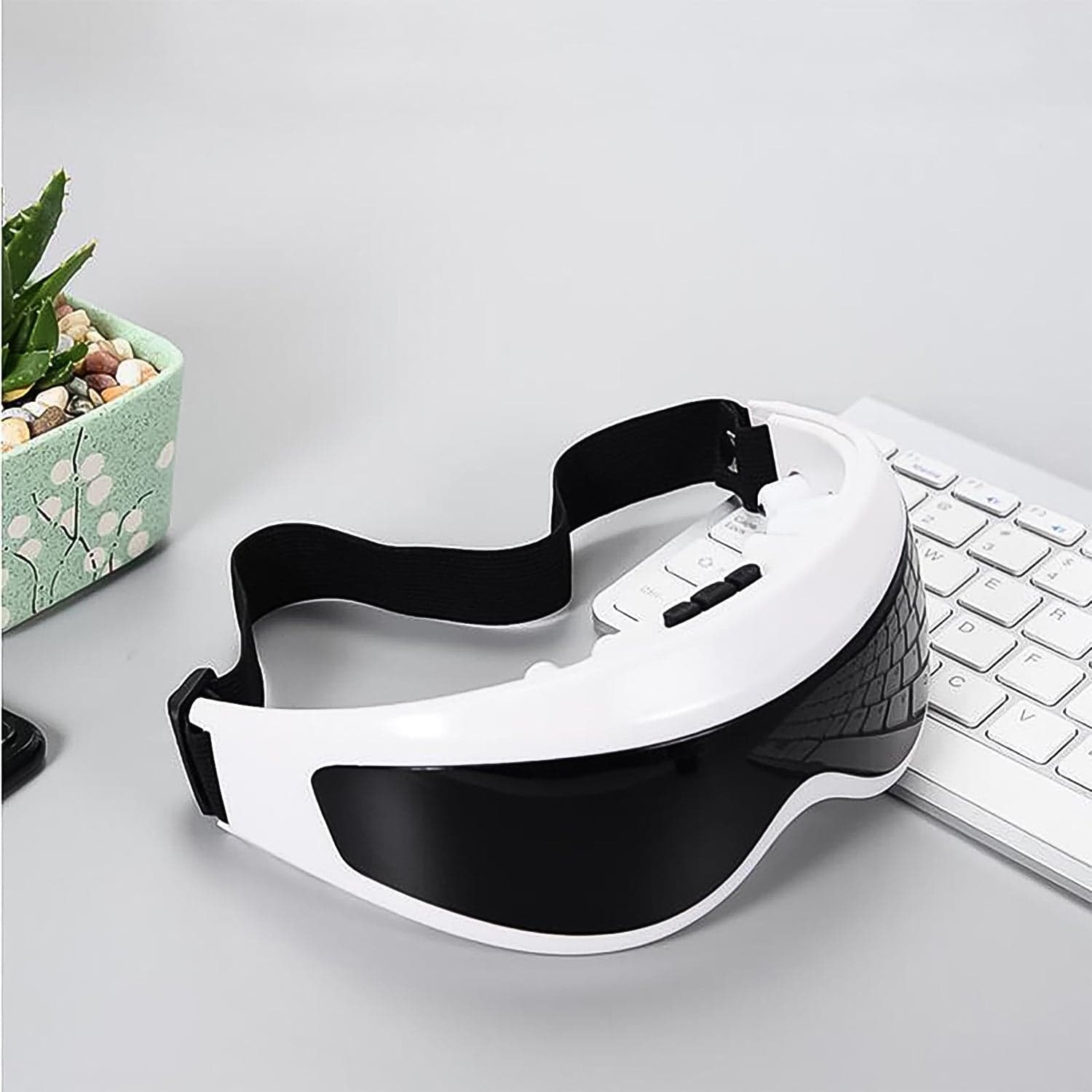 Electric Eye Massager with Adjustable Elastic Band (1 Pc) thumbnail 3