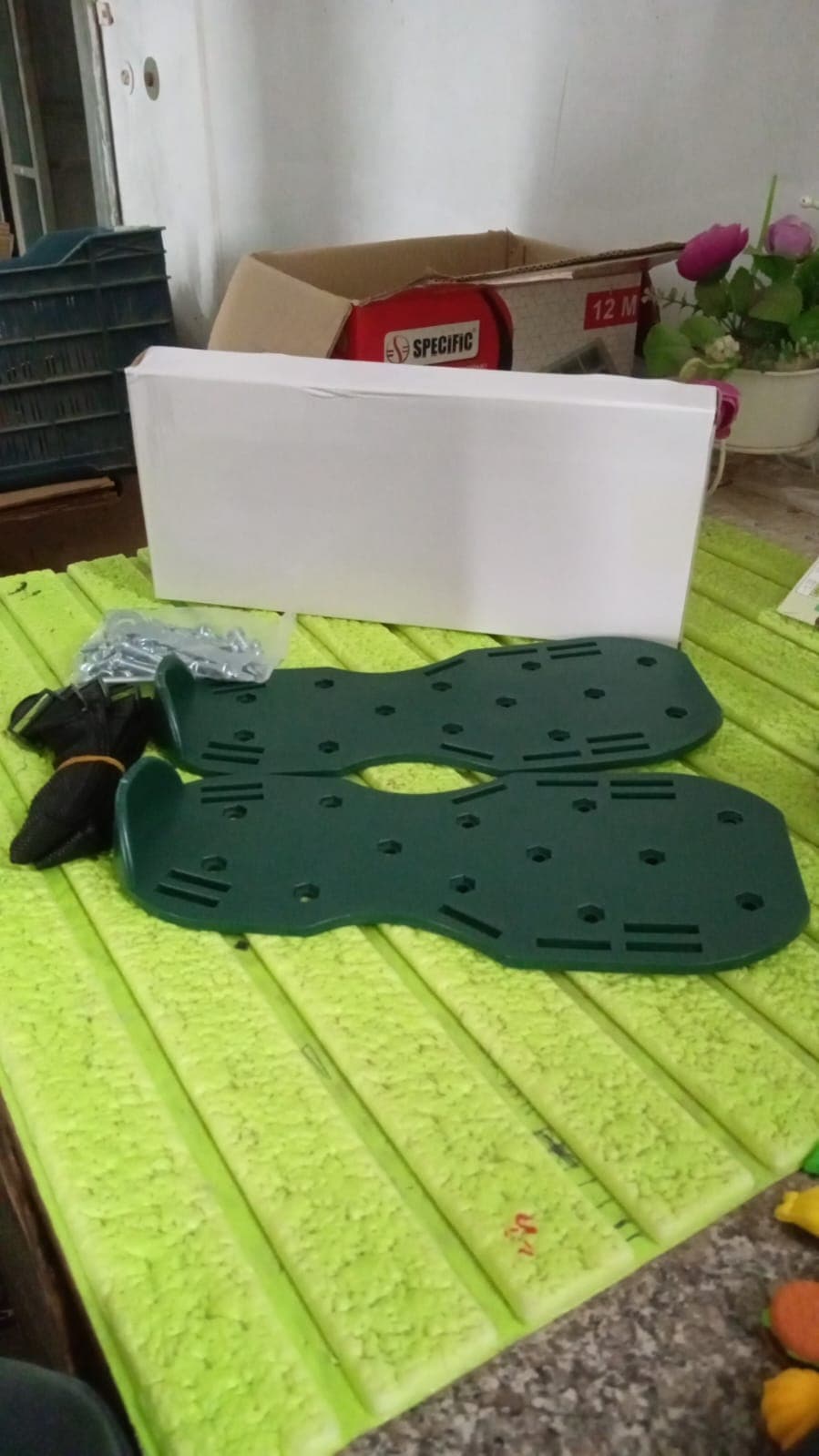 Lawn Aerator Sandals, Garden Grass Aerator Spiked Sandals Green Studded Shoes For Yard Patio Garden Excavation thumbnail 11