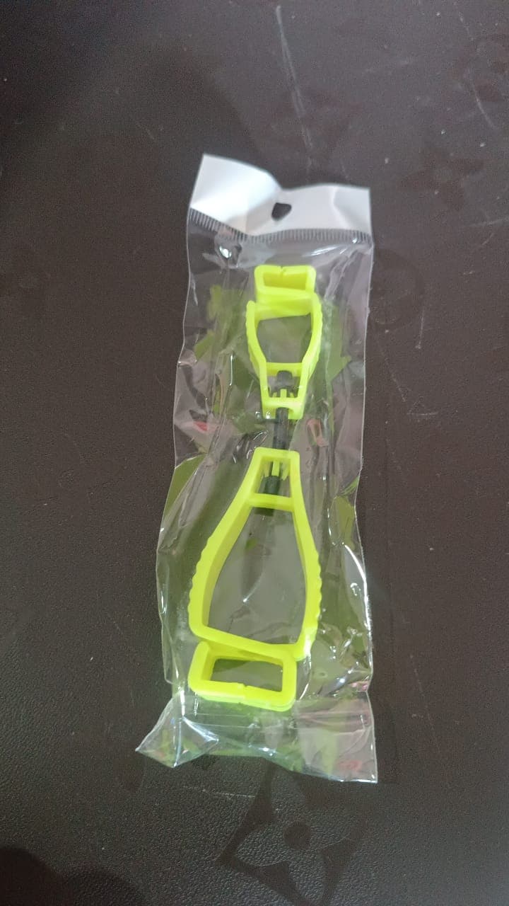 Multifunctional Glove Clip Holder (1 Pc) thumbnail 9