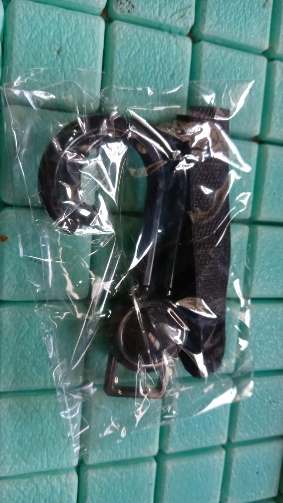 360° Rotating Multi-Purpose Baby Carriage Hook of For Strollers, Cars & More (1 Pc) thumbnail 8