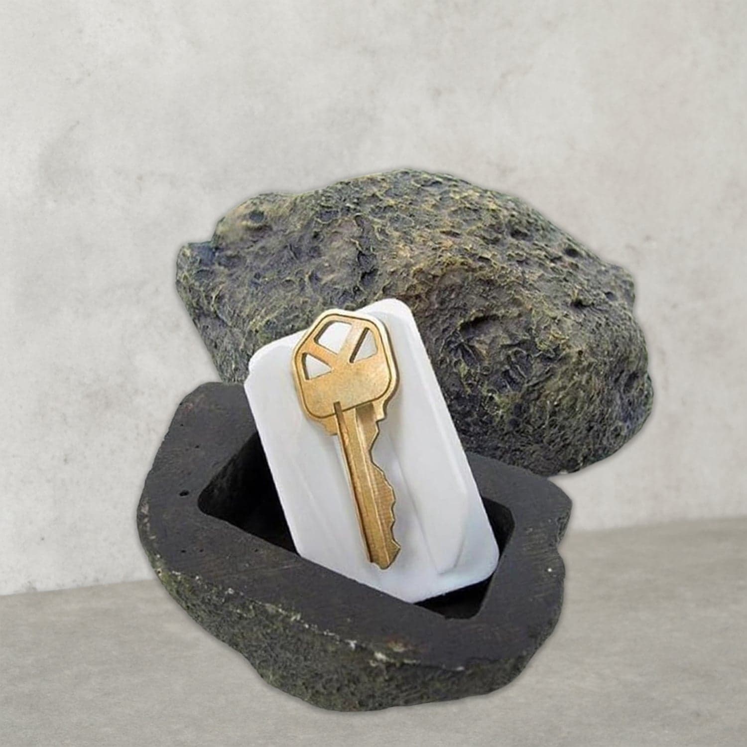 Realistic Fake Rock Key Hider of Weatherproof Outdoor Key Storage for Emergencies (1 Pc) thumbnail 8