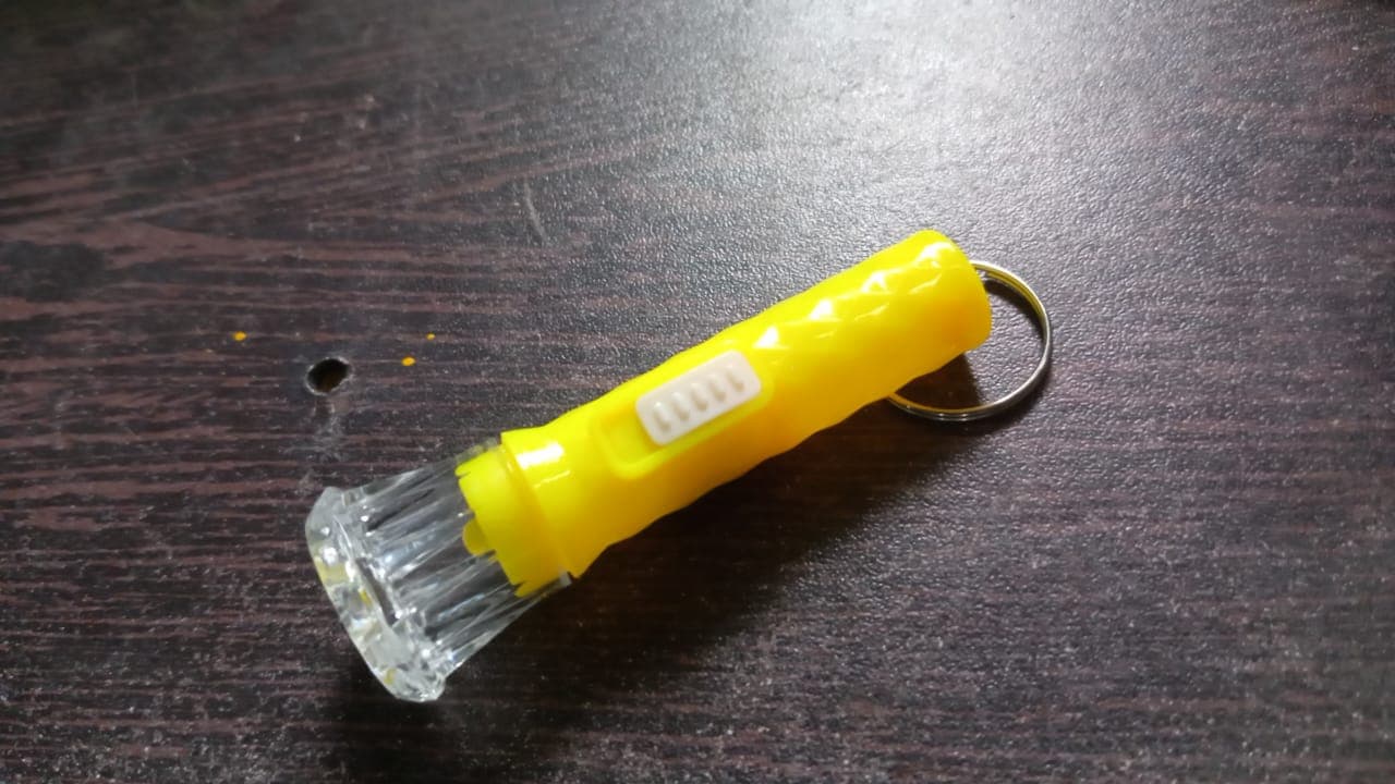 Small Plastic LED Torch of Cute & Handy Pocket Flashlight for Kids (1 Pc) thumbnail 7