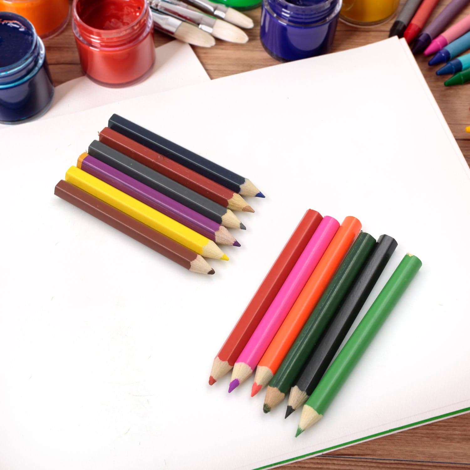 12Pcs Colored Pencils With Sharpner thumbnail 3