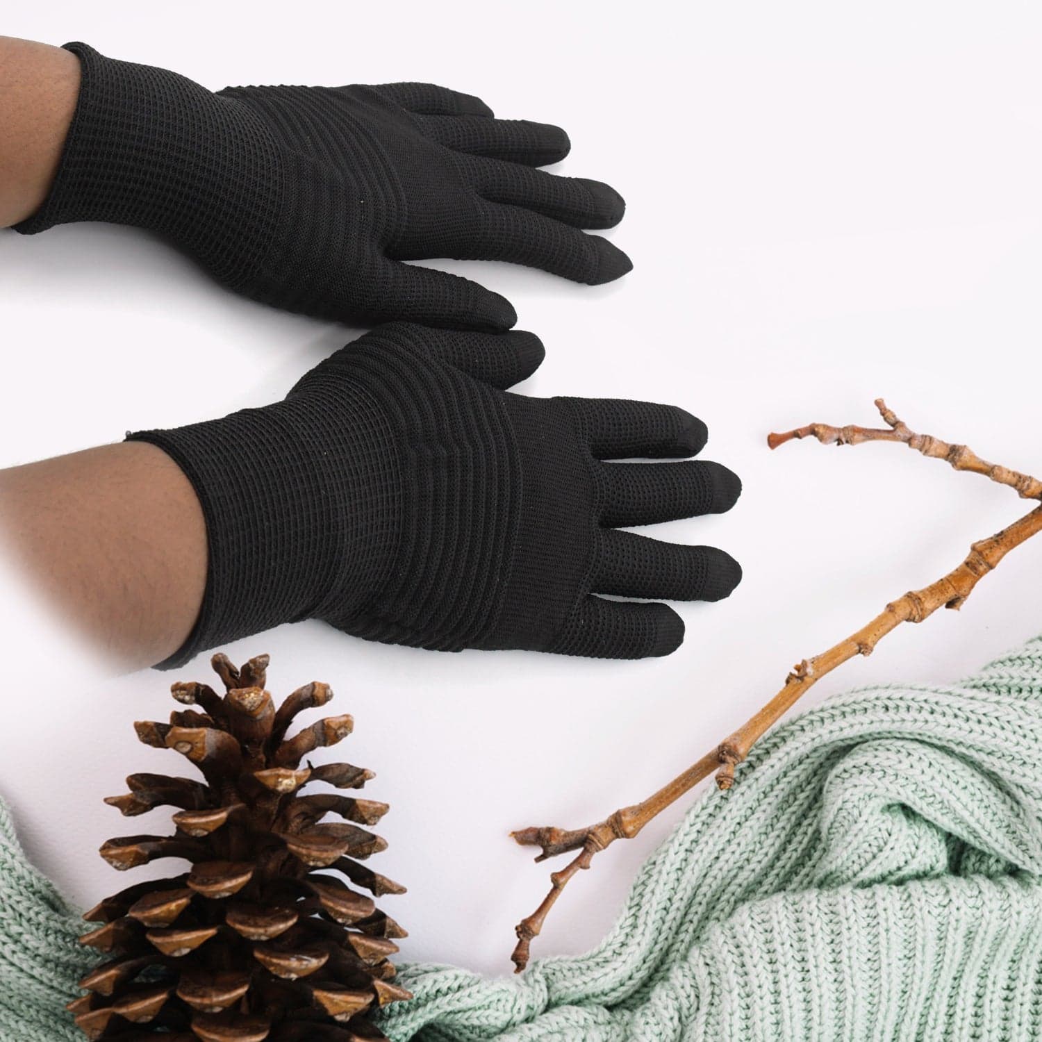 Small Hands, Big Protection: Heat Resistant, Cut-Proof Gloves thumbnail 3