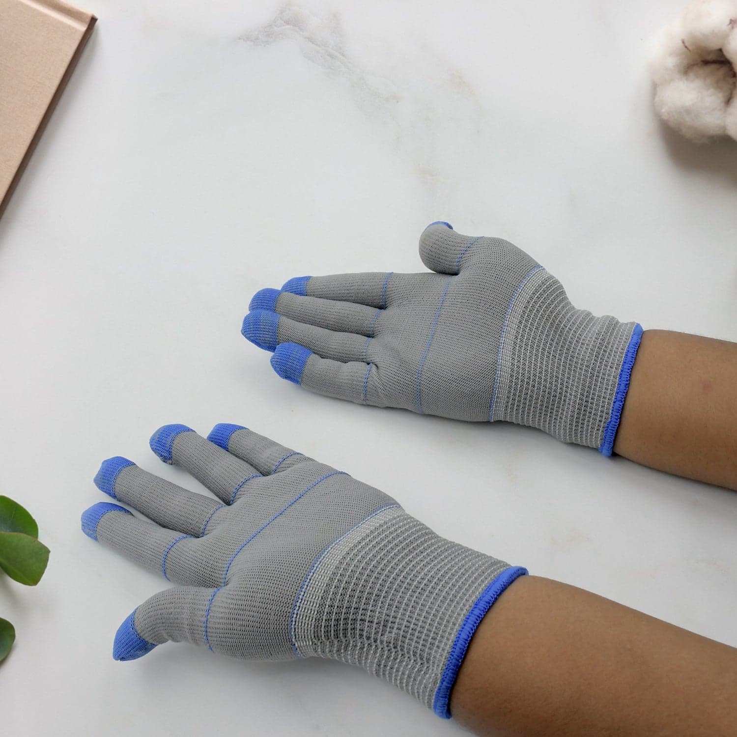 Small 1 Pair Cut Resistant Gloves Anti Cut Gloves Heat Resistant thumbnail 6