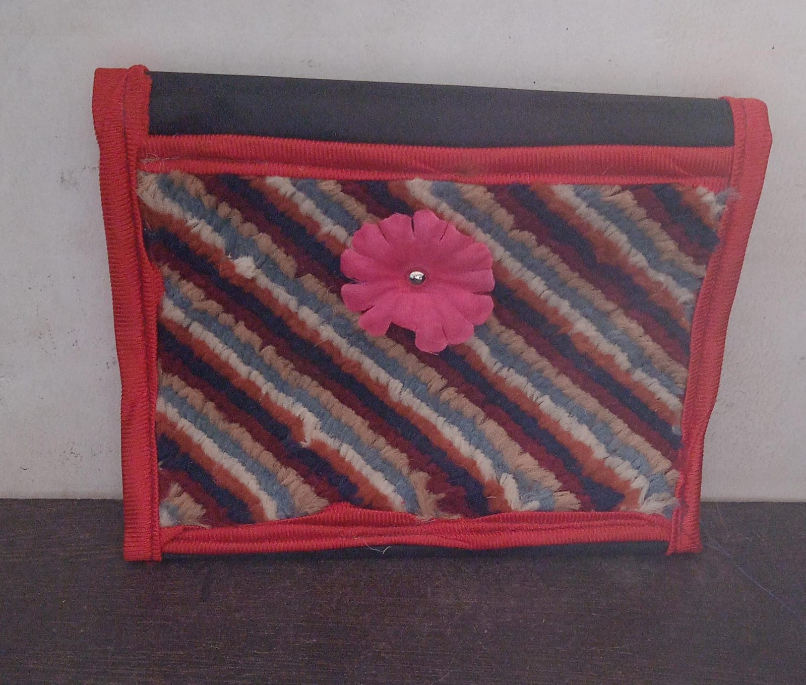 Foldable Hanging Organizer with 3 Pockets - Wall Hanging Letter Holder thumbnail 7