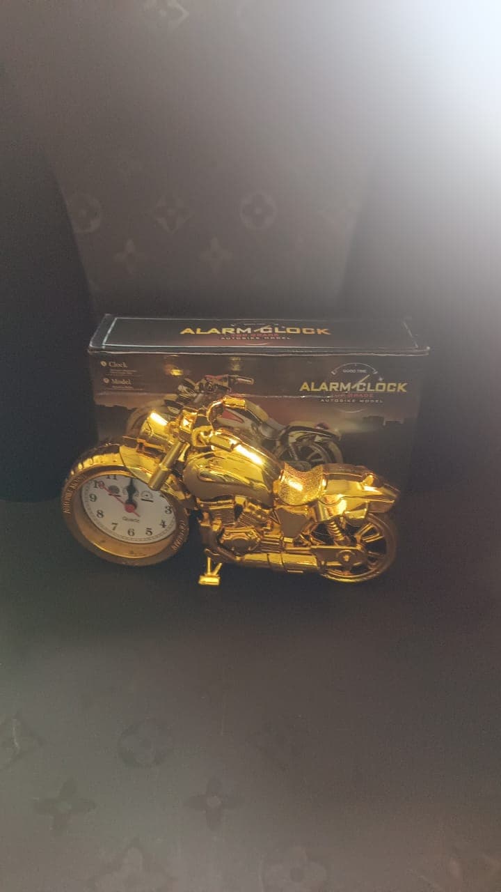 Golden Motorcycle Shape Alarm Clock, Motor Table Clock for Home Decor (1 Pc) thumbnail 7