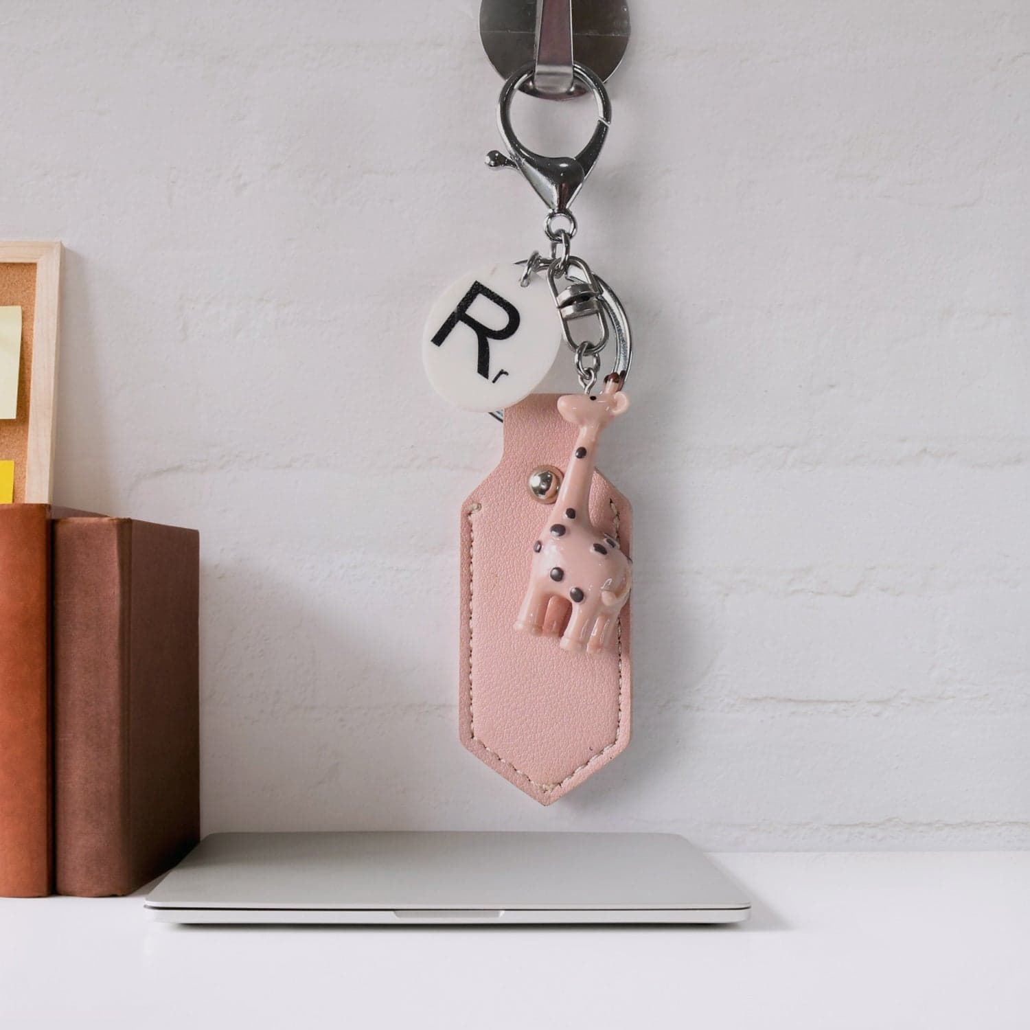 Charming Giraffe Keychain of A Touch of Whimsy for Your Everyday Essentials (1 Pc) thumbnail 3