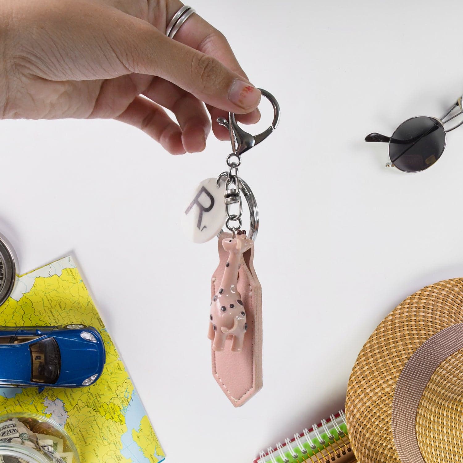 Charming Giraffe Keychain of A Touch of Whimsy for Your Everyday Essentials (1 Pc) thumbnail 4