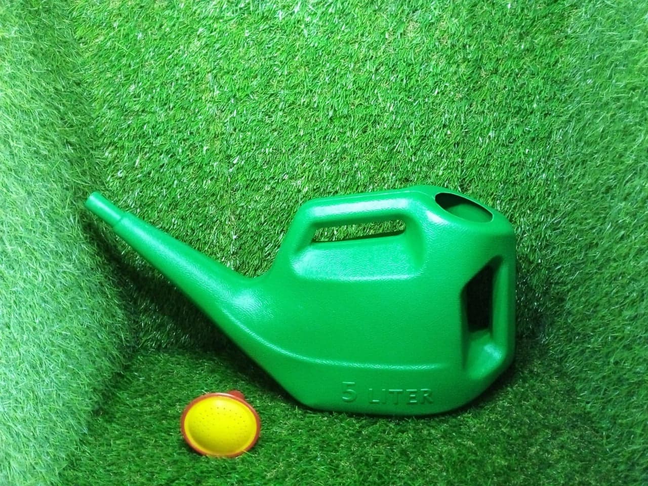 Plastic Watering Can Water Sprayer Sprinkler for Plants Indoor Outdoor Gardening, 5 LTR thumbnail 10