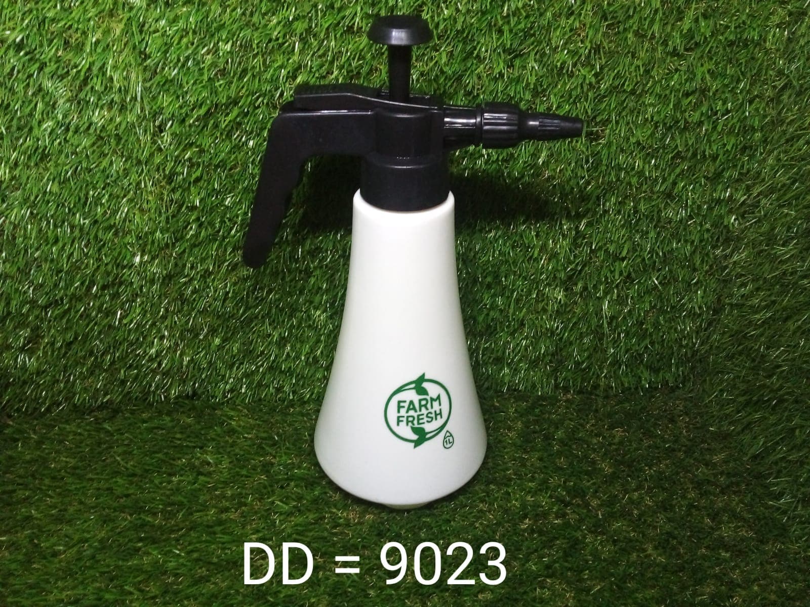 1 litre Garden Sprayer used in all kinds of garden and park for sprinkling and showering purposes. thumbnail 10