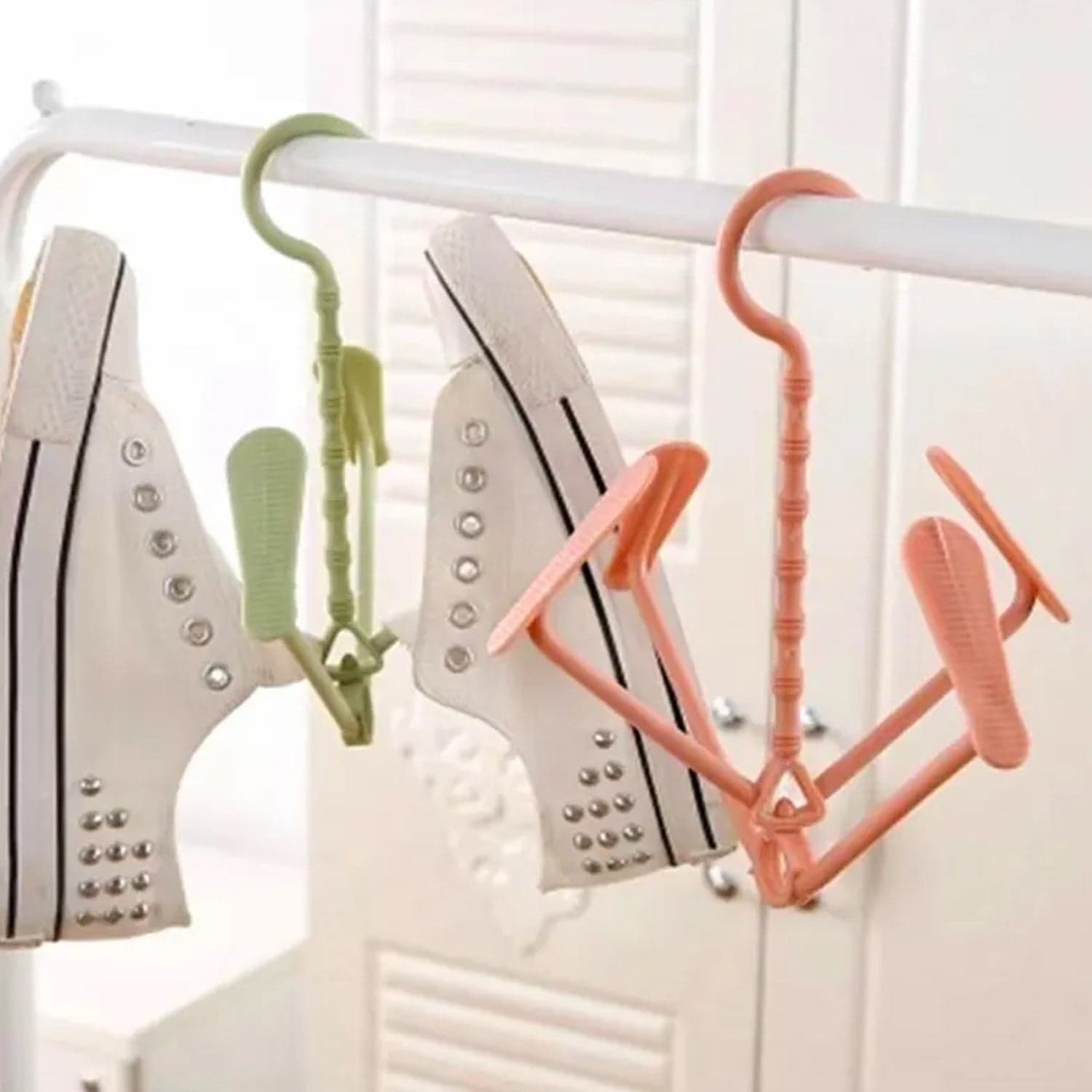 Hanging Shoe Rack Rotating Four Hooks Portable Drying Shoe Rack Wet and Dry Dual-use Drying Shoes Hanger Windproof thumbnail 6