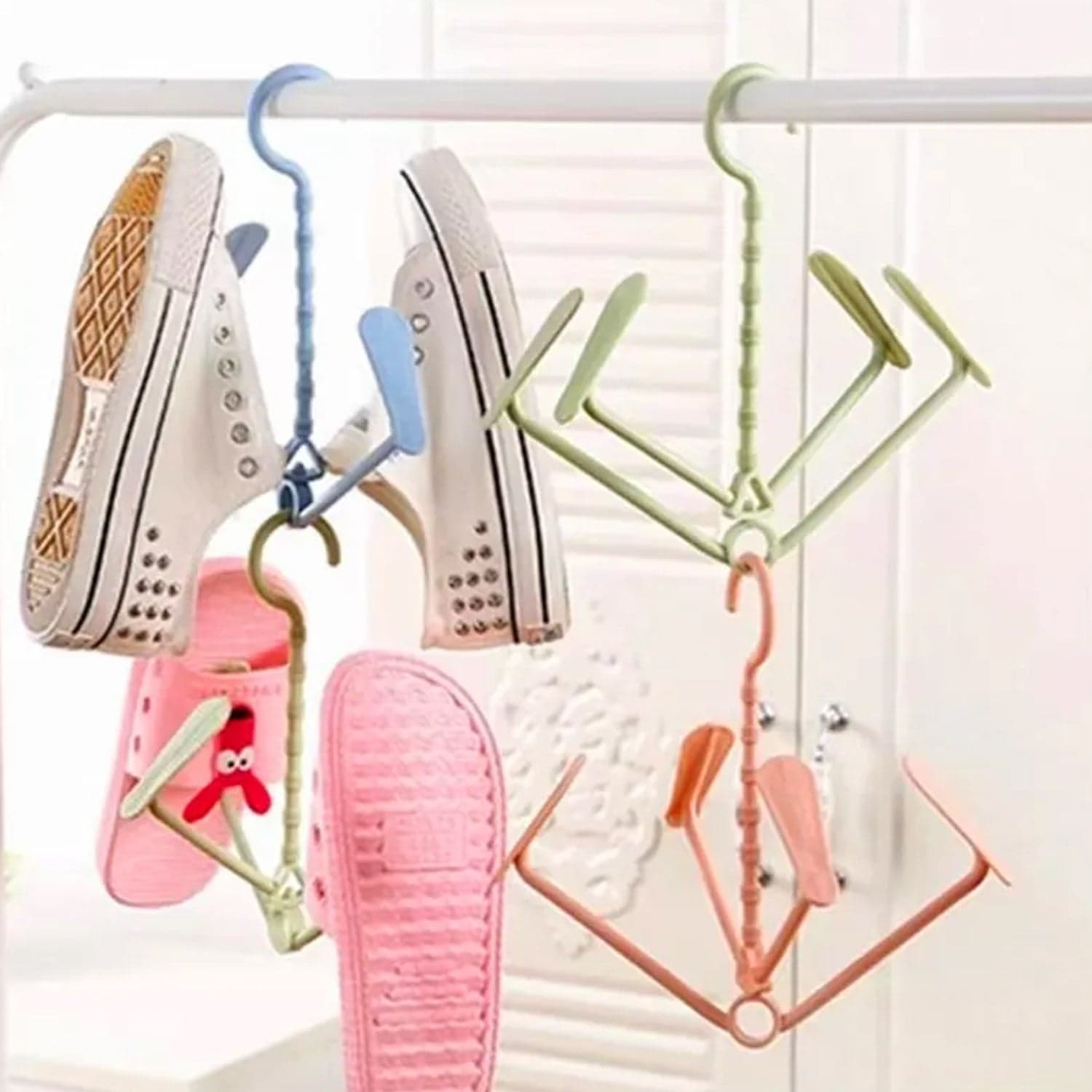 Hanging Shoe Rack Rotating Four Hooks Portable Drying Shoe Rack Wet and Dry Dual-use Drying Shoes Hanger Windproof thumbnail 7