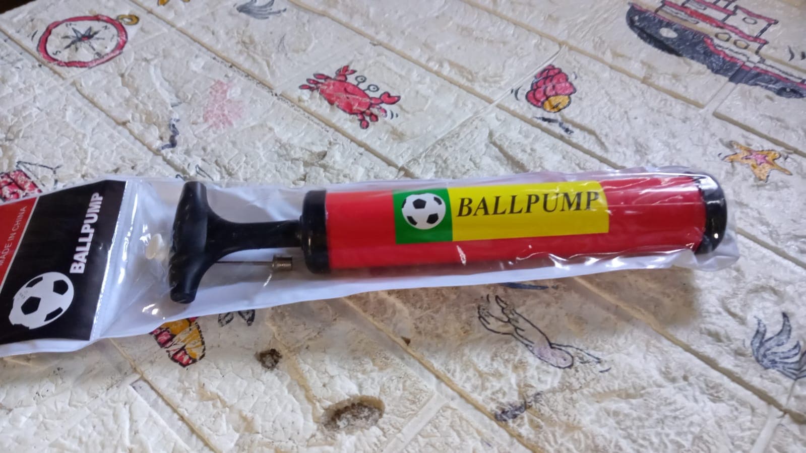 Plastic Pump for Inflating Balls (24CM) - Inflatable Ball Development Toy thumbnail 6