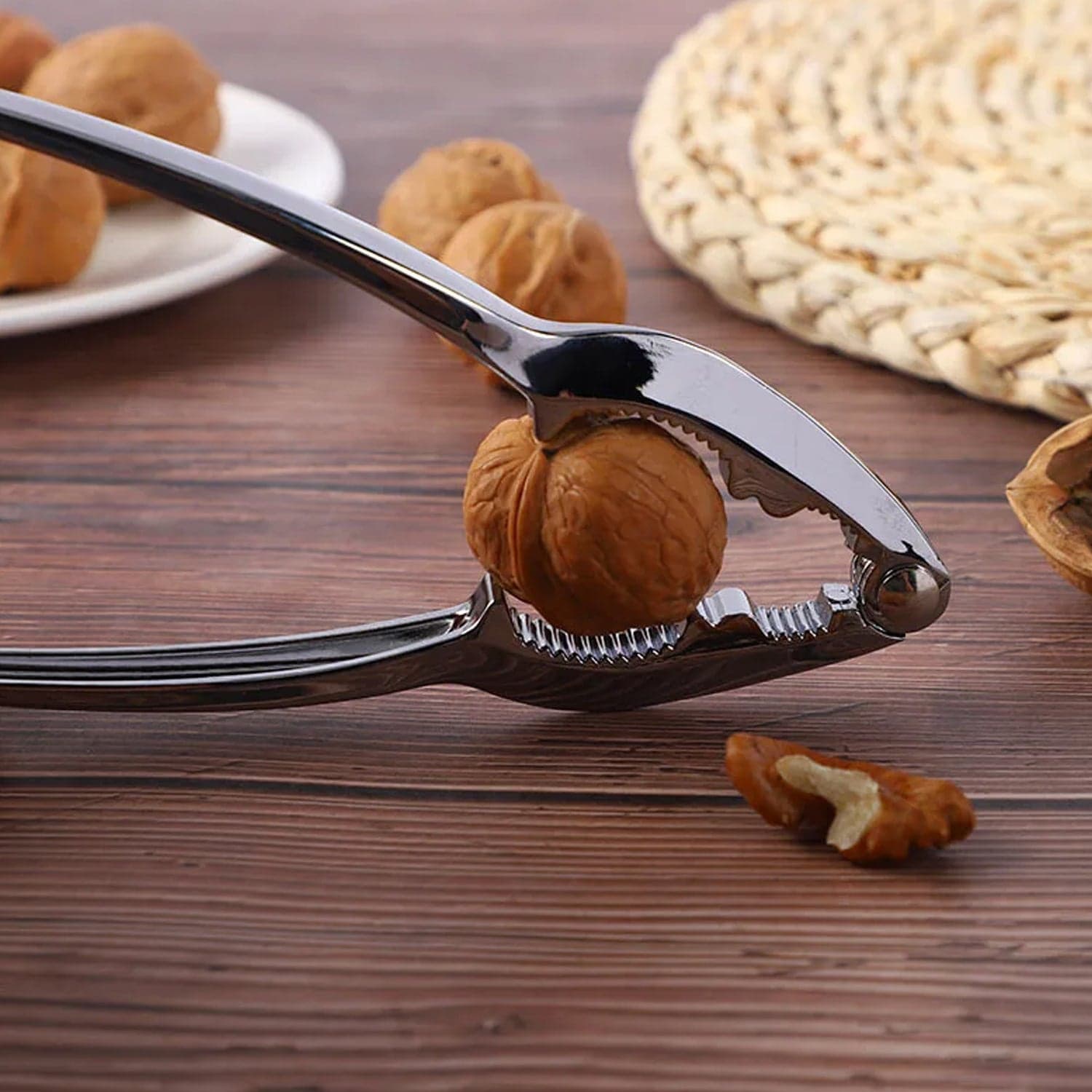 Luxury Stainless Walnut Cracker of Portable Nut Cutter & Pliers thumbnail 5