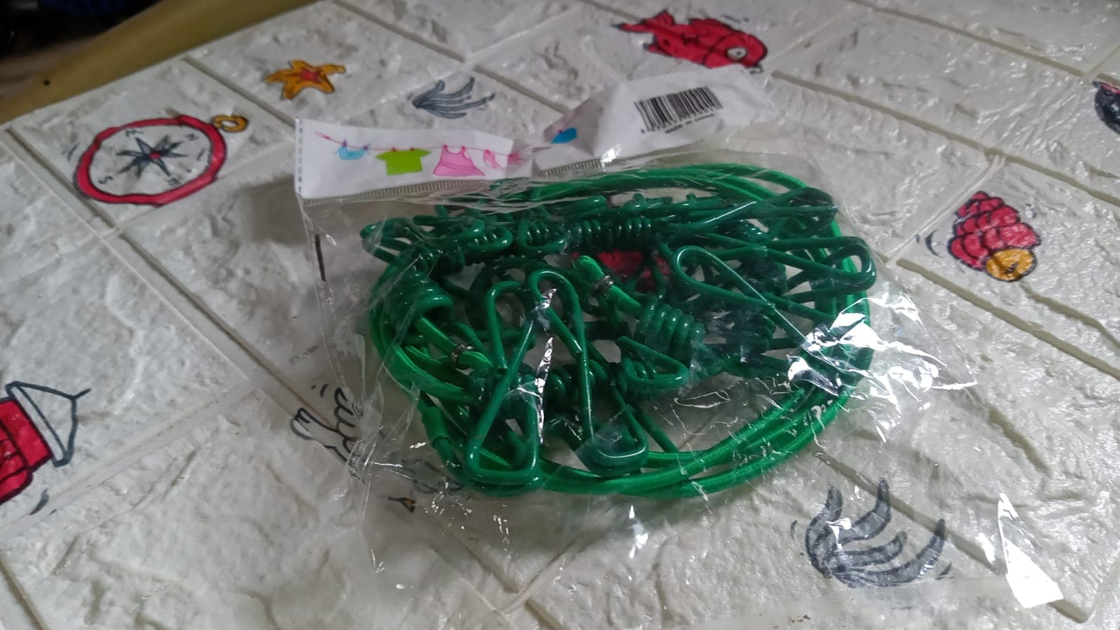 Elastic Cloth Drying Rope with 12 Metal Clip Portable Clothes line For Home & Travel thumbnail 8