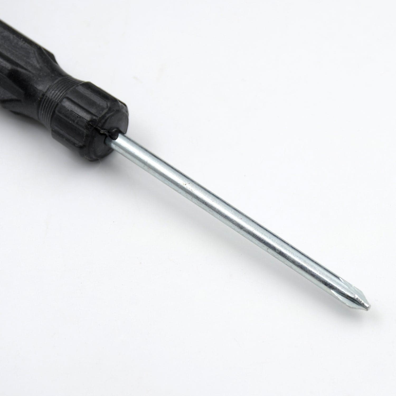 Small Pocket Size Slotted Cross Head Flat Magnetic Screwdriver thumbnail 3