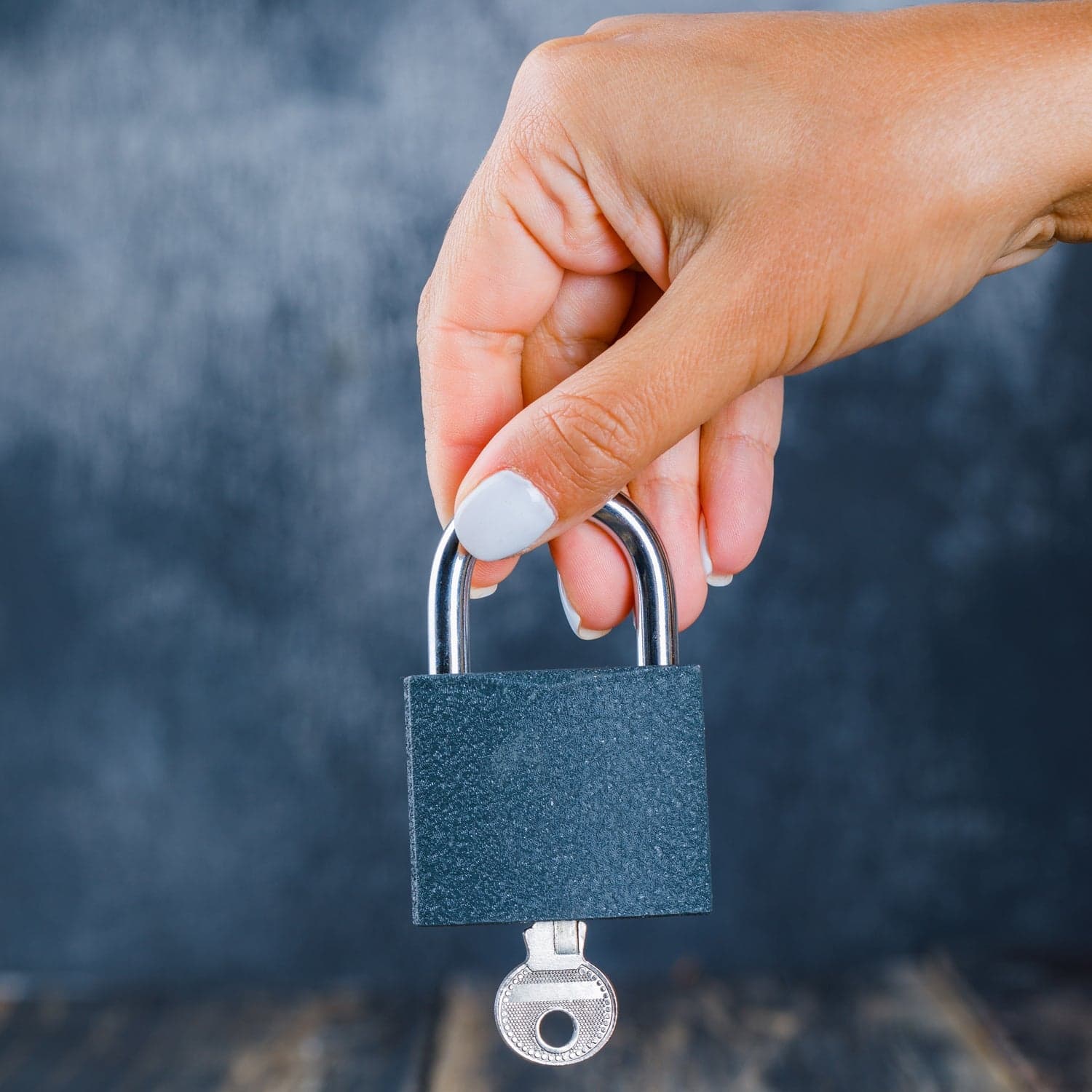 Thickened Black Iron Padlock of Brass Core, Waterproof, Anti-Theft (75/60/32mm) thumbnail 4