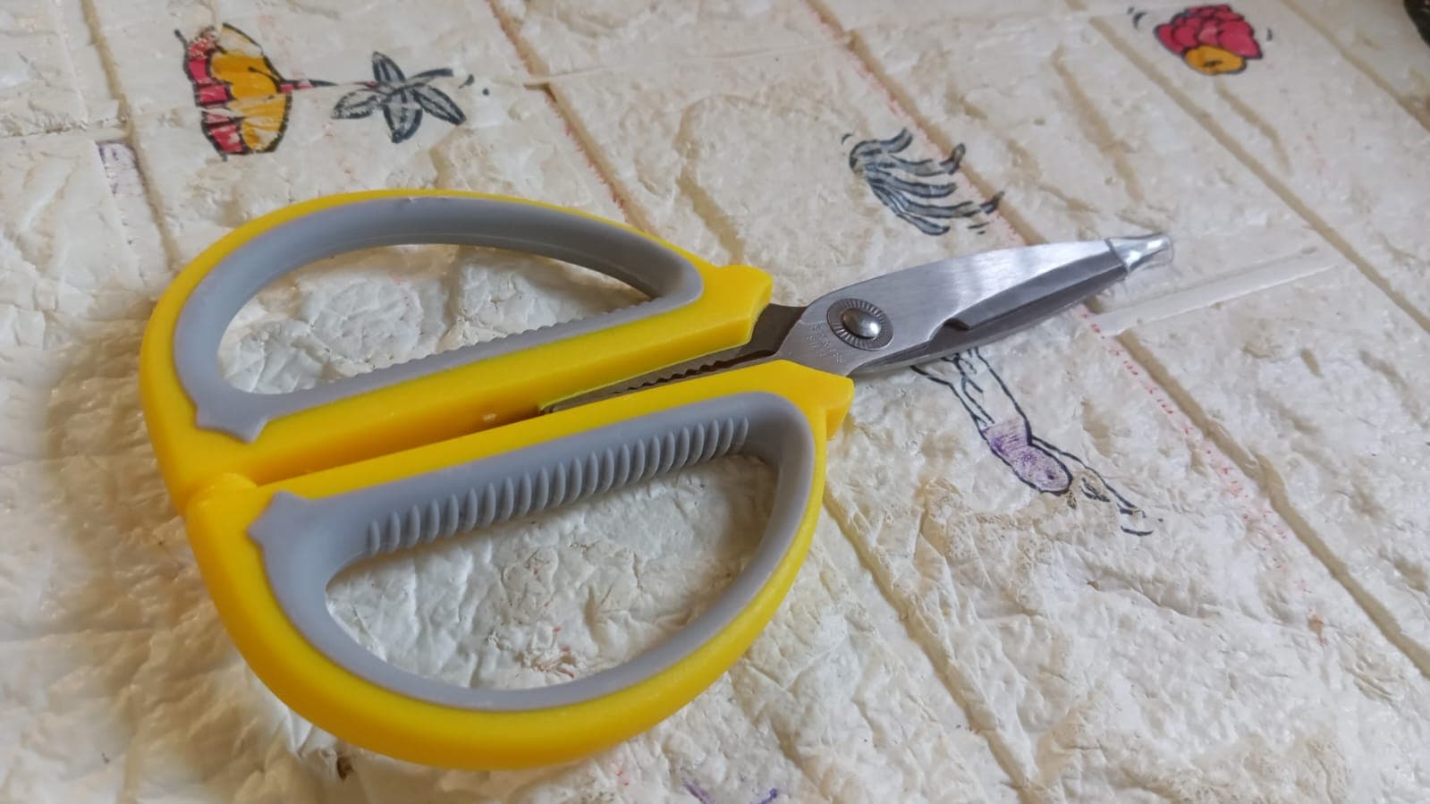 Large Multipurpose Scissors: Comfort Grip & Precision Cuts (1 Pc) thumbnail 7