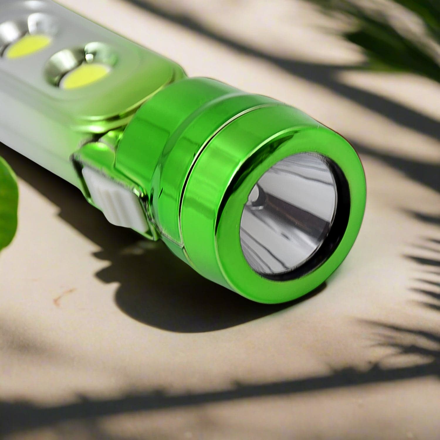Multi Functional 3 LED Torchlight (1 Pc) thumbnail 6