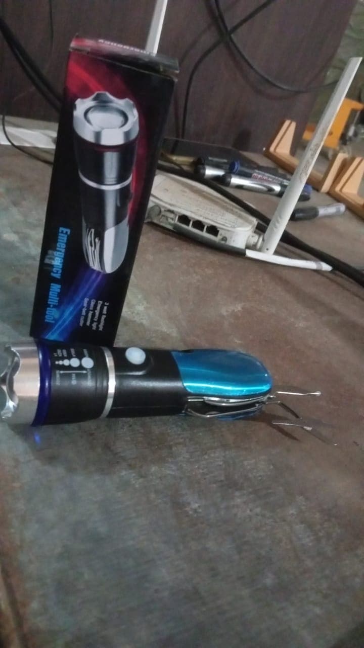 Battery Operated Multi Tool Led Flashlight, All In One Tool Light (1 Pc / Battery Not Included) thumbnail 7
