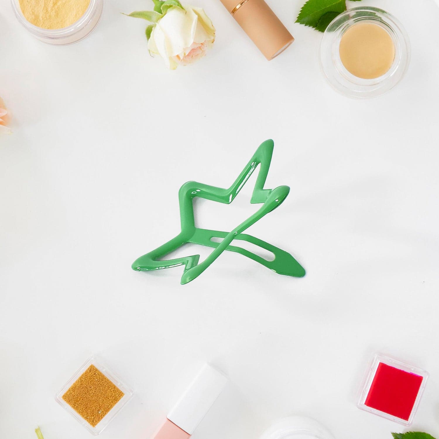 Metal Printed Star Shape Hair Clips (5 Pcs Set) thumbnail 4