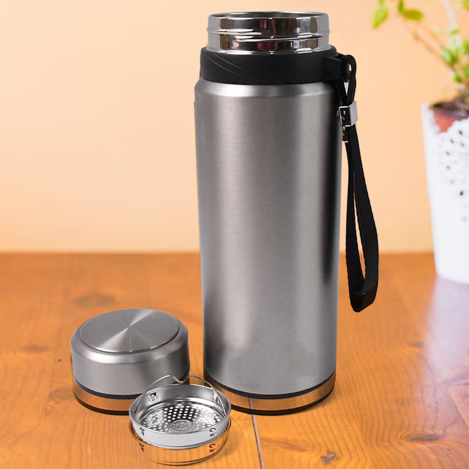 Double-Wall Stainless Steel Vacuum Insulated Bottle (1000ml Approx) thumbnail 3