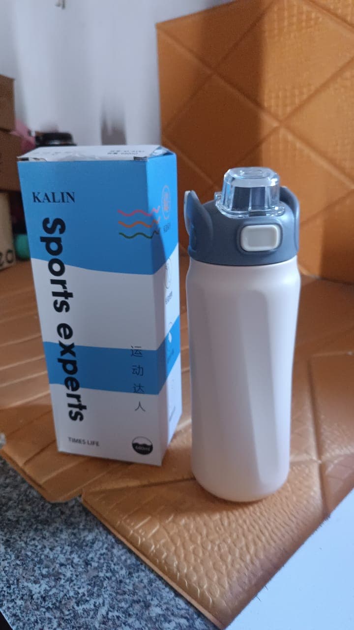 Stainless Steel Insulated Vacuum Bottle (680ml Approx) thumbnail 8