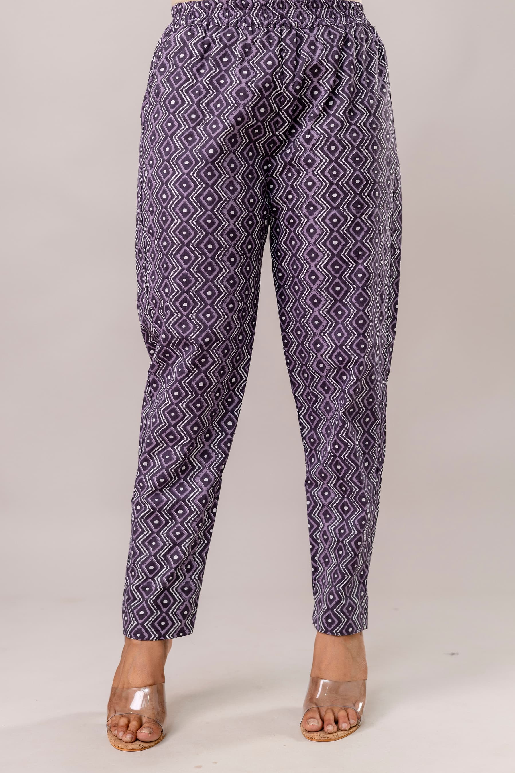 Lavender Cotton Straight Printed Kurta Straight Palazzo Suit Set thumbnail 4