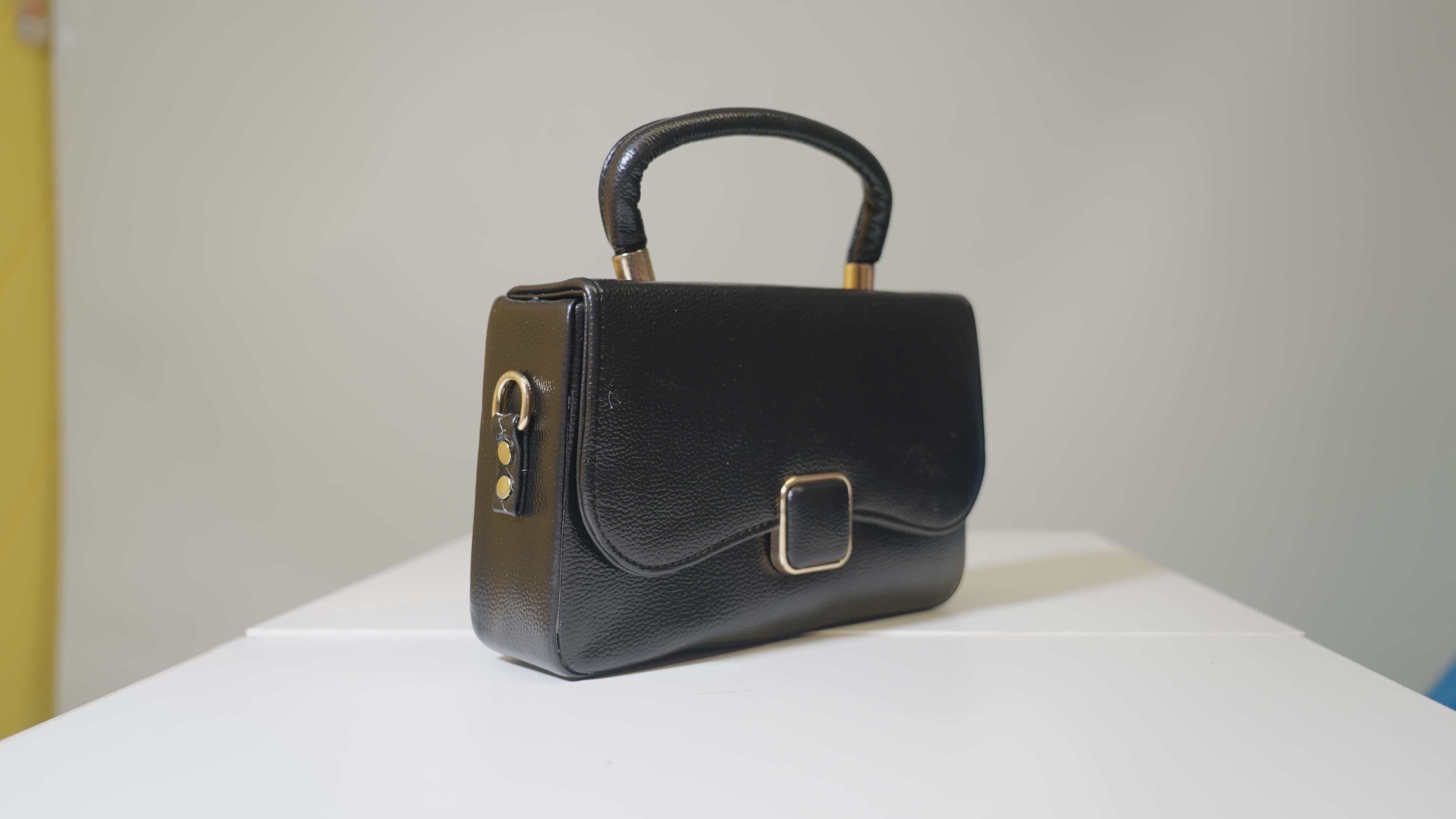 Stylish Top Handle Handbag thumbnail 2