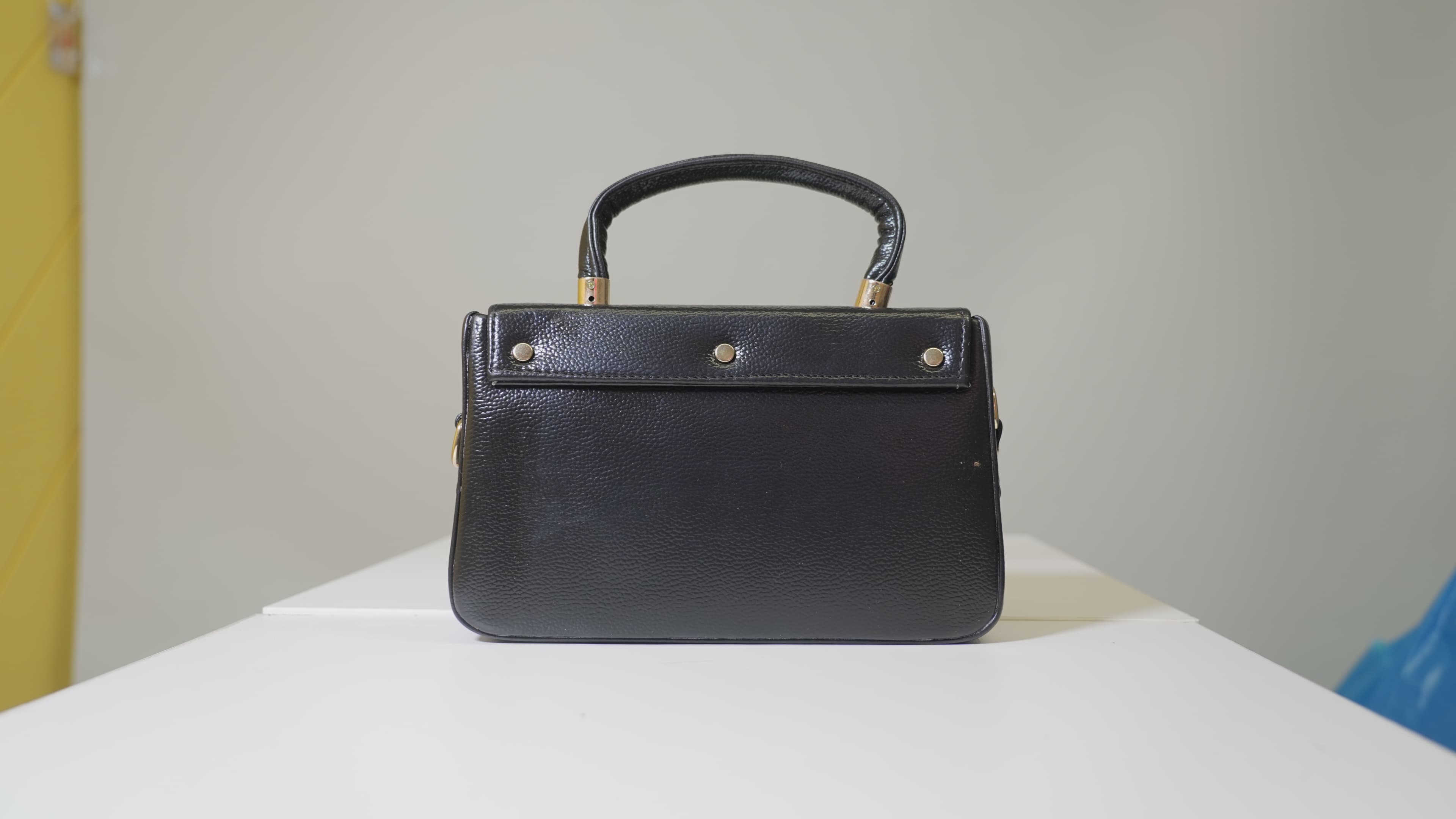 Stylish Top Handle Handbag thumbnail 3