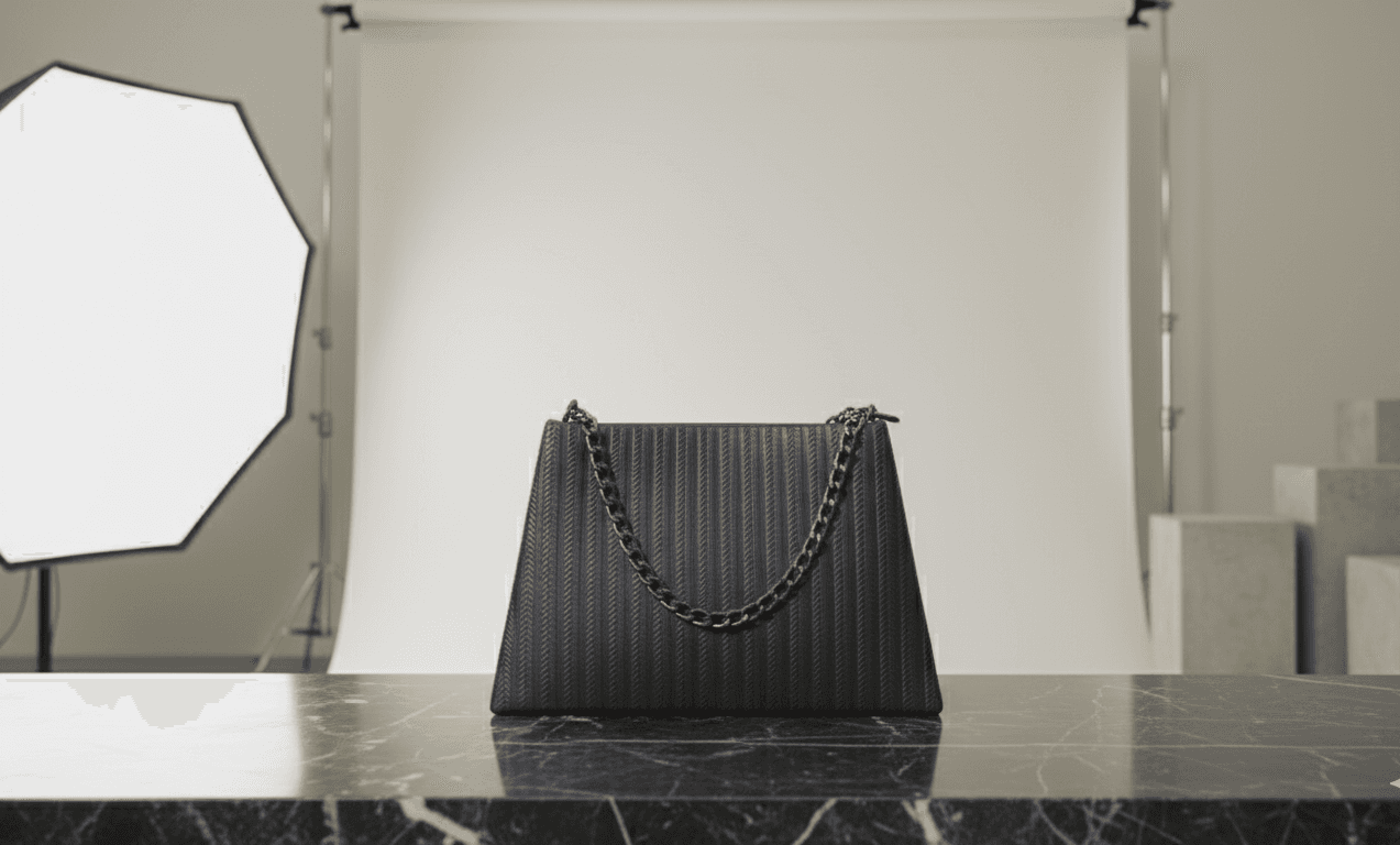Premium Chain Handle Handbag thumbnail 4