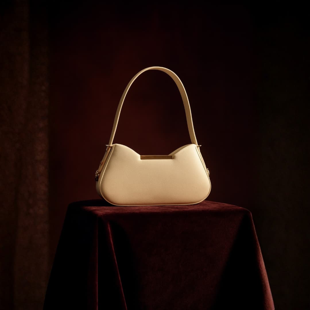 White Mini Shoulder Sling Bag for Women in Cream thumbnail 2