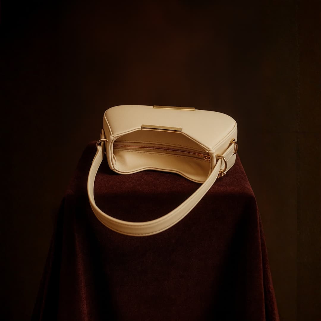 White Mini Shoulder Sling Bag for Women in Cream thumbnail 4