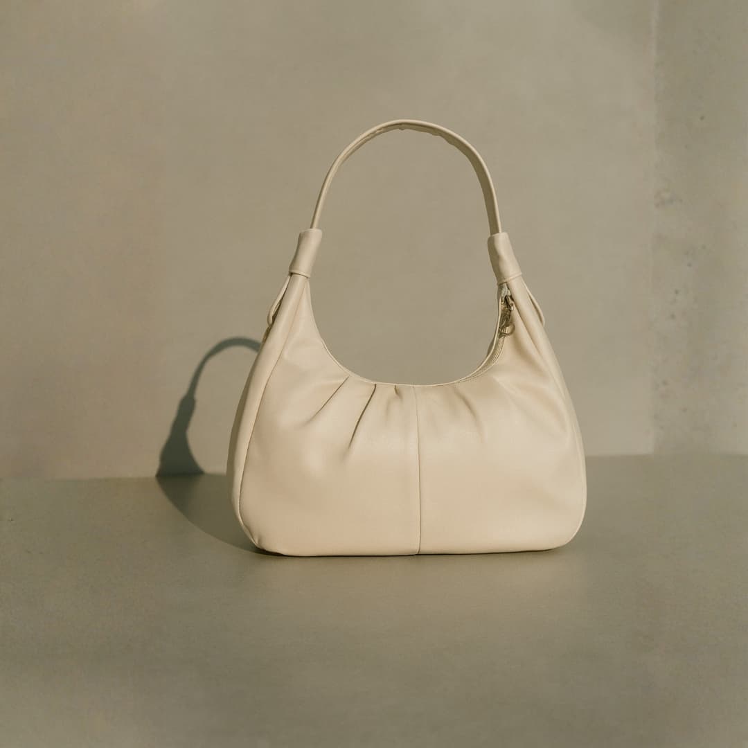 Soft Hobo Shoulder Bag – Cream in Cream thumbnail 4