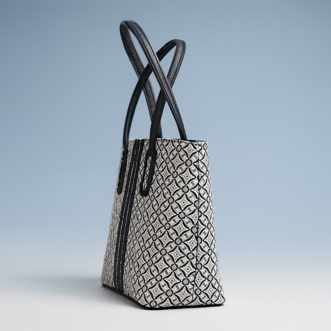 BW Pattern Tote Bag in Bw thumbnail 7