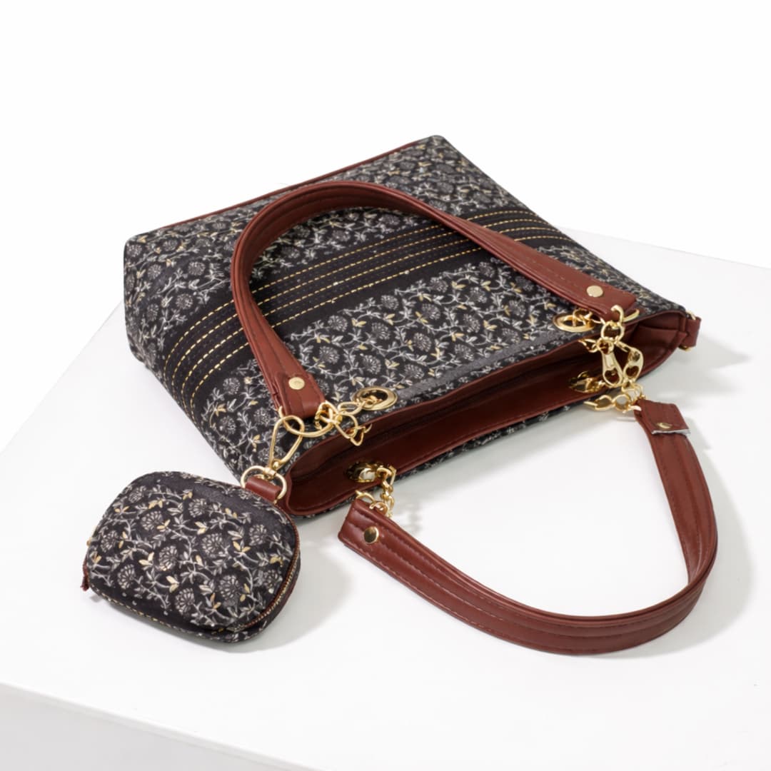 Floral Chain Tote Bag with Mini Pouch in Black thumbnail 6