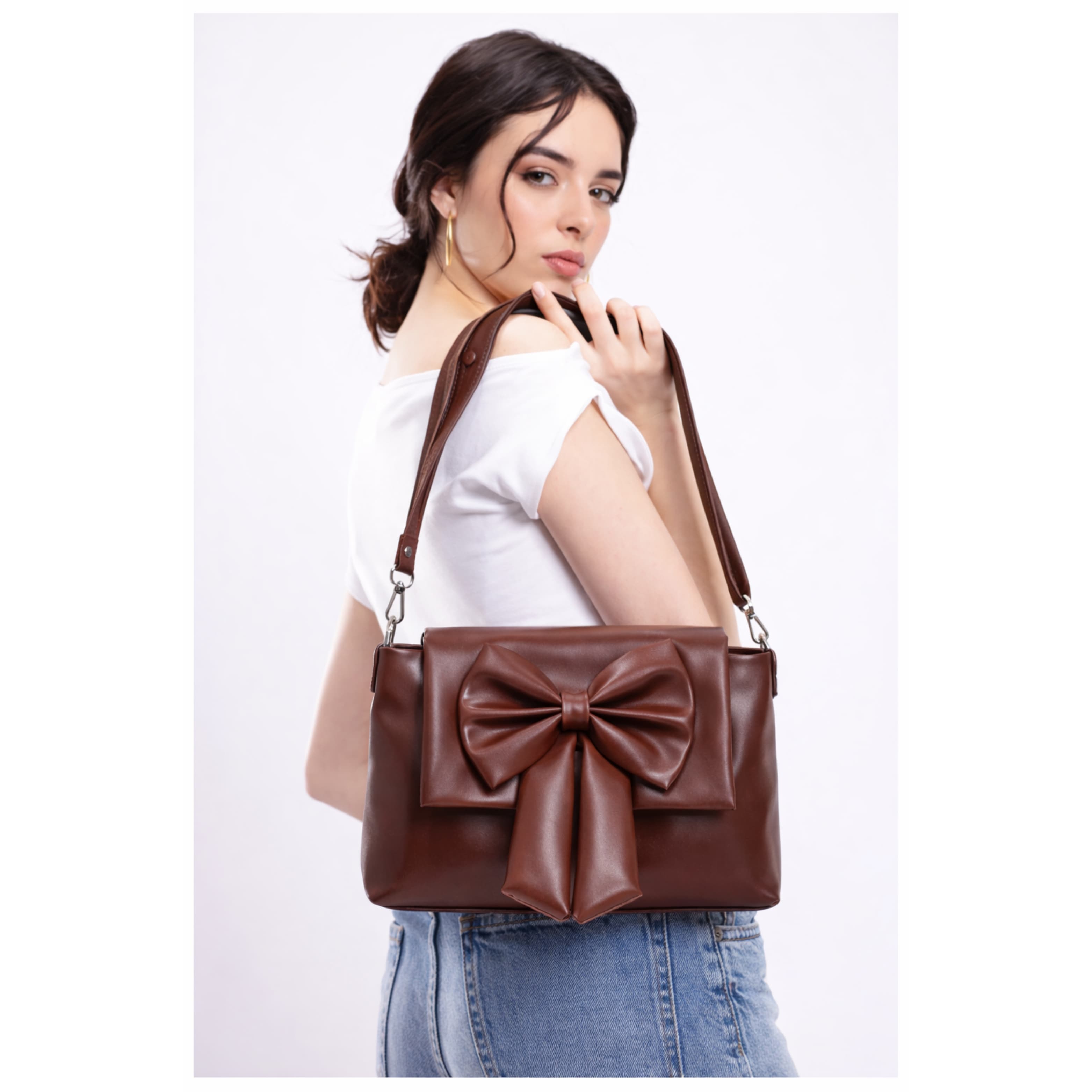 Brown Bow Crossbody Bag in Brown thumbnail 2