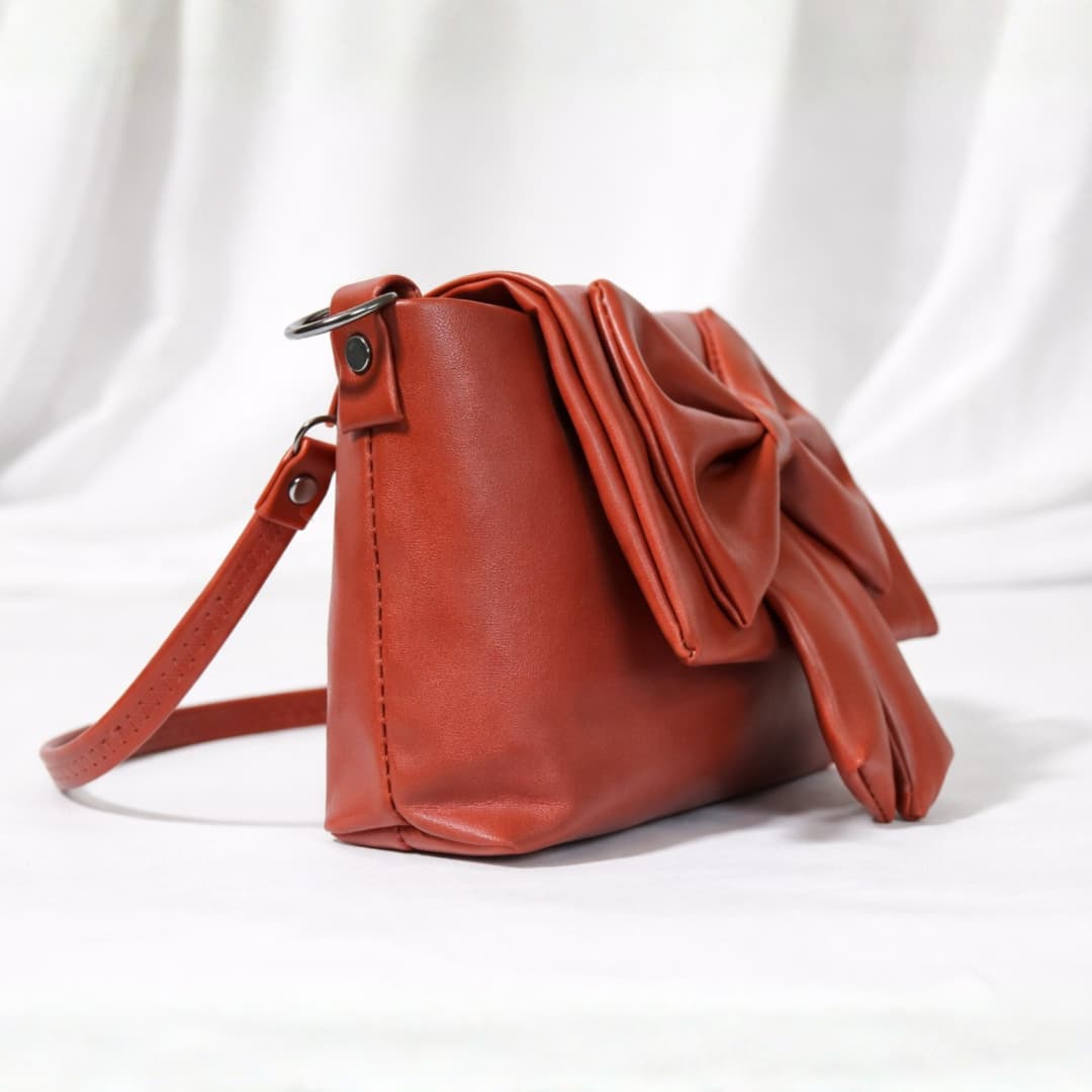Tan Bow Crossbody Bag in Tan thumbnail 5
