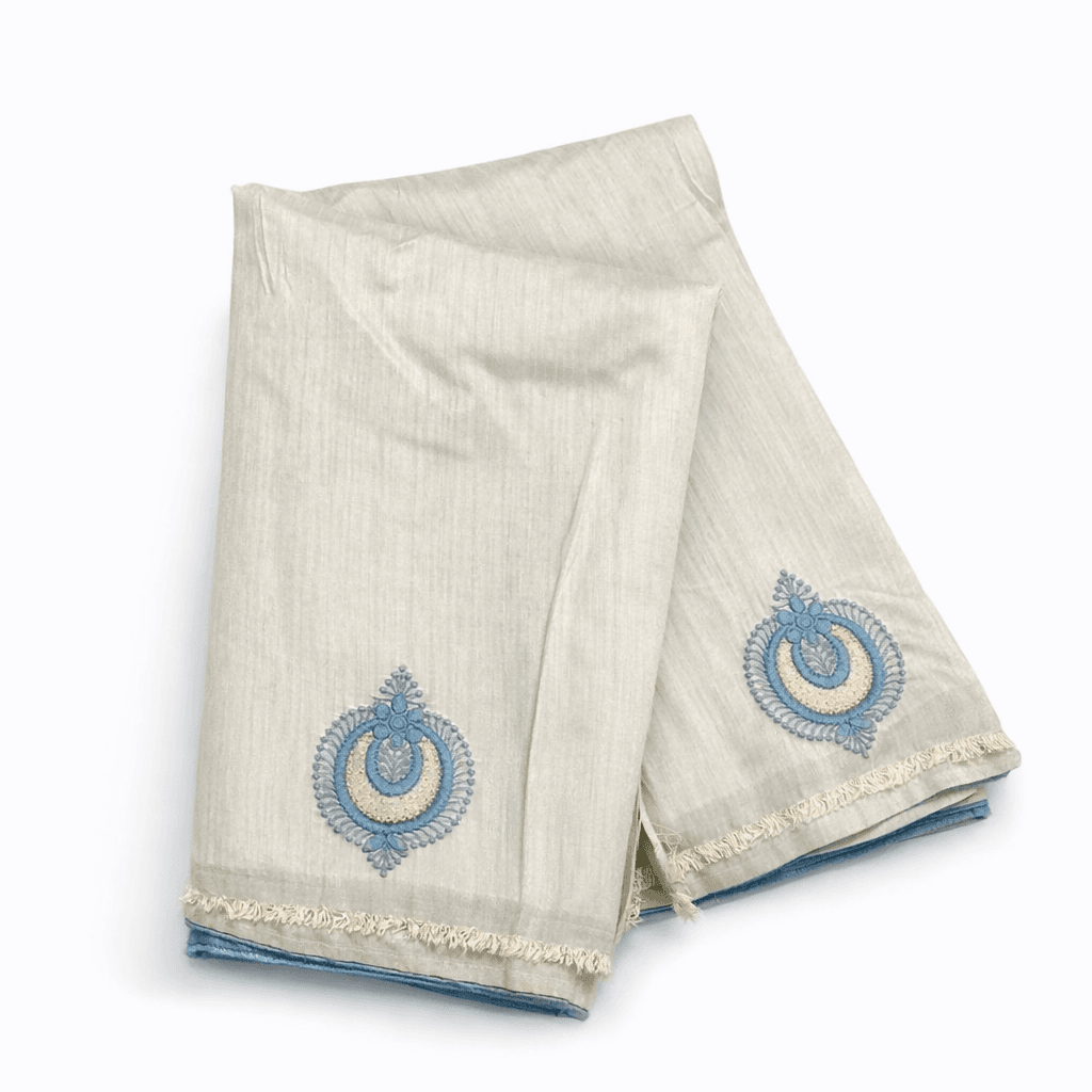 Embroidered Saree With Designer Blouse | Elegant Party & Wedding Wear Saree thumbnail 6
