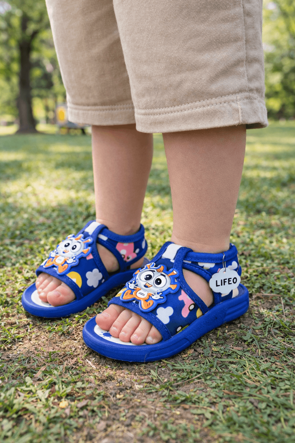 Toddler Cartoon Print Open-Toe Sandals with Hook-and-Loop Ankle Strap thumbnail 4